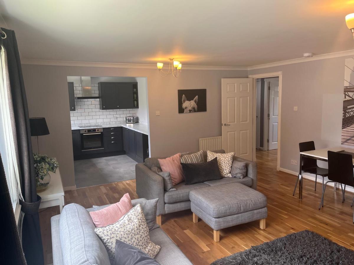 Flat Two, 212 Eaglesham Road, East Kilbride, Glasgow Extérieur photo